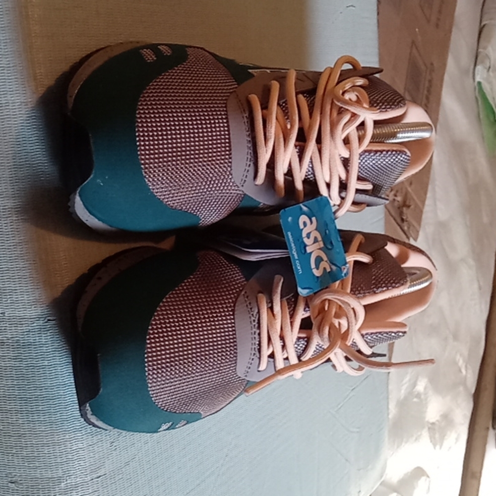 Asics gel-lyte III...size 9.Forest Green/Peach/Grey💯💯